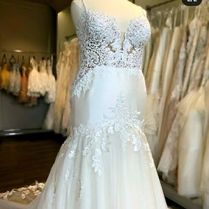 Martina Liana 906 Wedding Gown Size 20